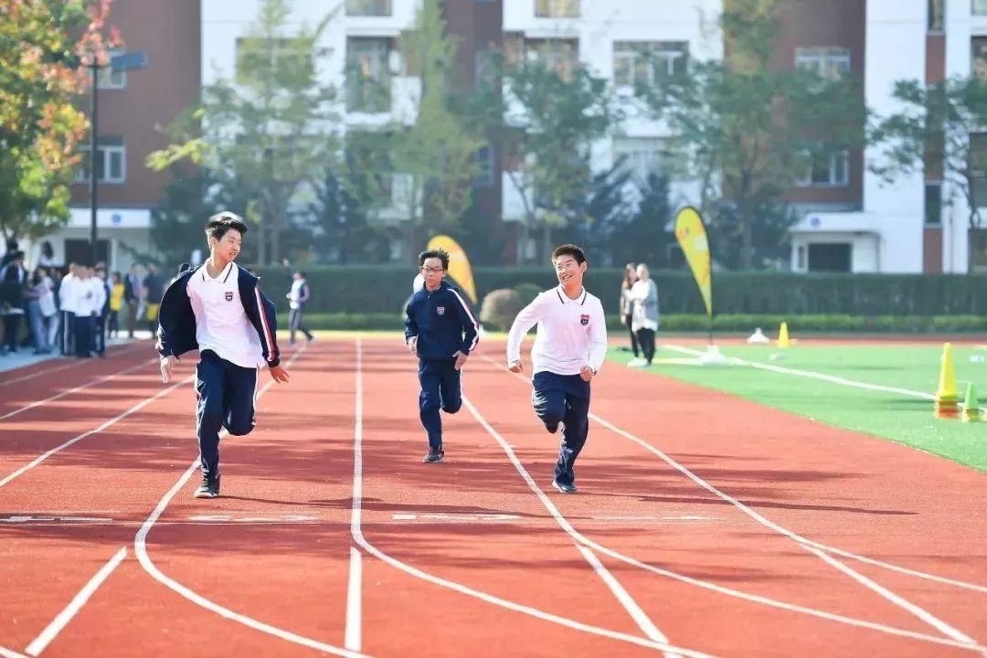 德英乐校园体育节——看奥运冠军为孩子们加油助威!图片_131071 德英乐校园体育节——看奥运冠军为孩子们加油助威!图片_131071