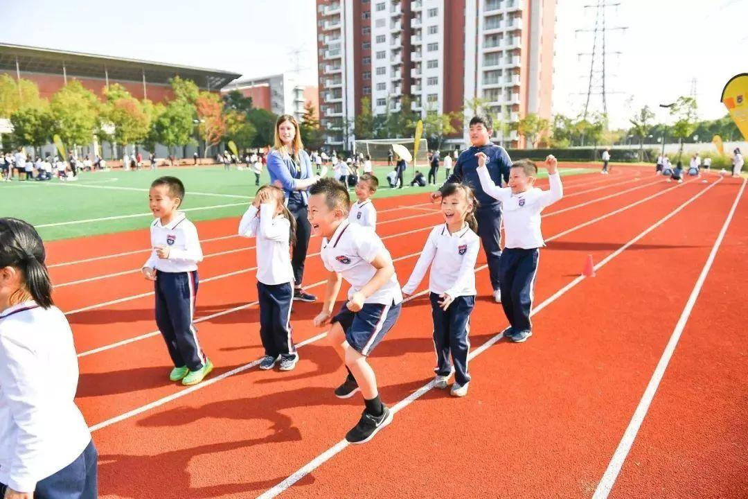 德英乐校园体育节——看奥运冠军为孩子们加油助威!图片_4095 德英乐校园体育节——看奥运冠军为孩子们加油助威!图片_4095