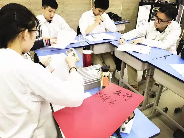 采他山之石以攻玉,纳别水之址以厚己——美加课程教学研讨进行时图片_262143 采他山之石以攻玉,纳别水之址以厚己——美加课程教学研讨进行时图片_262143
