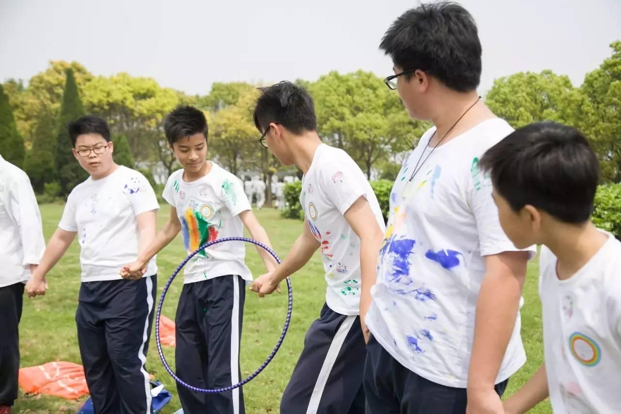 Add some color to your life!——国际部高中滴水湖color run炫彩青春图片_1048575
