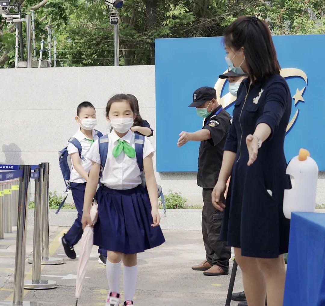 孩子们都回来了!这令人难忘的一天图片_1023 孩子们都回来了!这令人难忘的一天图片_1023