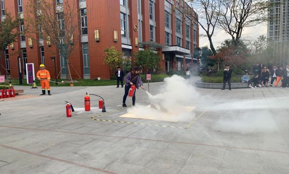 园区生活丨学院2019年“119”消防演习顺利举行图片_536870911