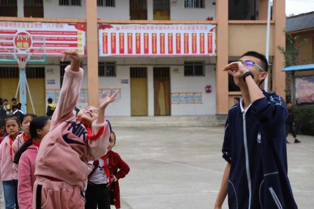 为爱守护,益行青春 | 记西南位育中学国际部2019学年元阳公益行助学活动 4图片_65535 为爱守护,益行青春 | 记西南位育中学国际部2019学年元阳公益行助学活动 4图片_65535
