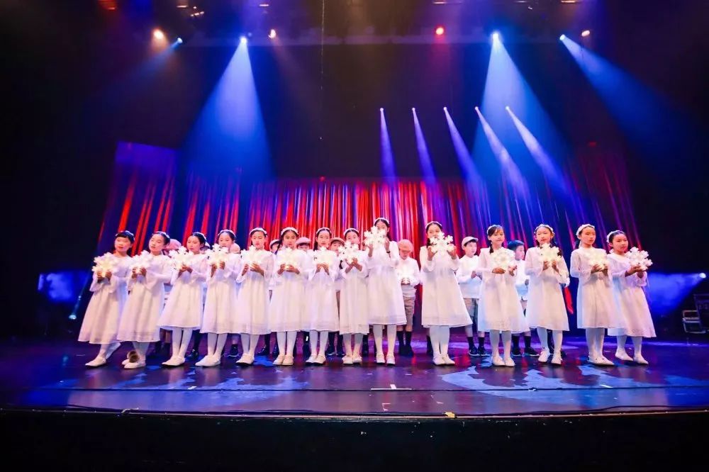 Seasons of Love——上海市实验学校国际部圣诞联欢活动图片_16777215