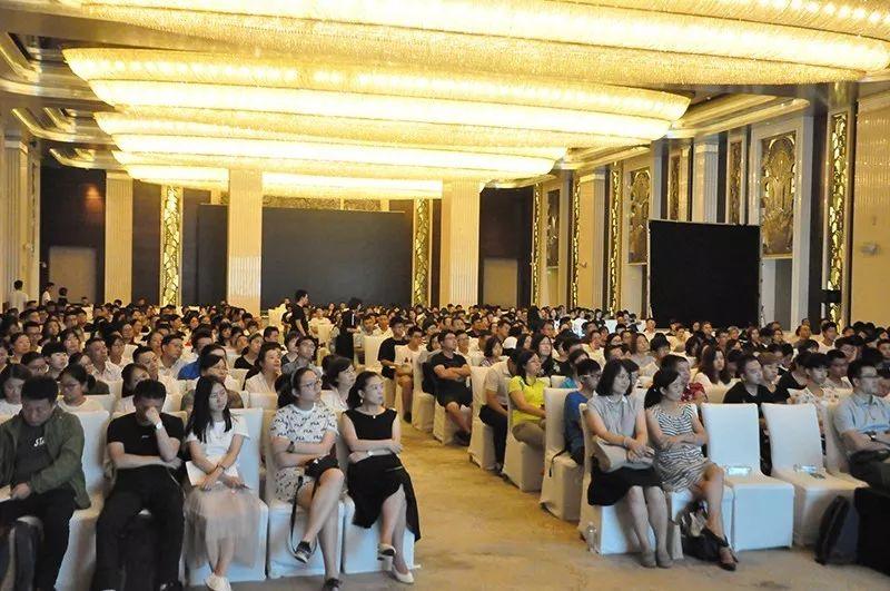 同心协力 共筑未来——光华剑桥2018级全体新生家长会图片_1