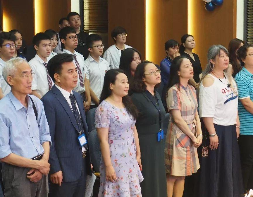 祝福初三毕业生，你们将继续追梦在星辰大海之间图片_255