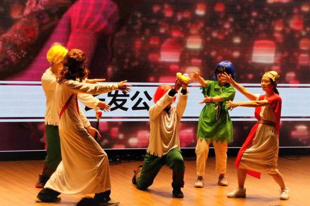 活动|“四季弦歌在一堂,桃李芬芳万象新”迎新晚会回顾(一)图片_131071 活动|“四季弦歌在一堂,桃李芬芳万象新”迎新晚会回顾(一)图片_131071