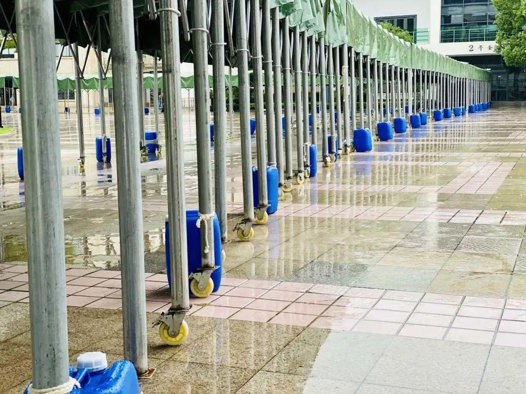 风淅淅，雨纤纤——记尚德校园不期而遇的温暖图片_63