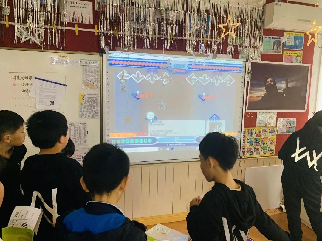 世外小学2019年"倾听音乐的心声”主题迎新活动图片_66749594872528440074844428317798503581334516323645399060845050244444366430645017188217565216767 世外小学2019年"倾听音乐的心声”主题迎新活动图片_66749594872528440074844428317798503581334516323645399060845050244444366430645017188217565216767