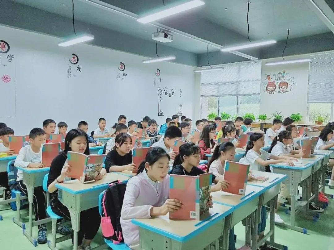 @光华学子，快来找你的专属思念瓶，把对学校思念装进去！记得截图发圈哦~图片_4398046511103