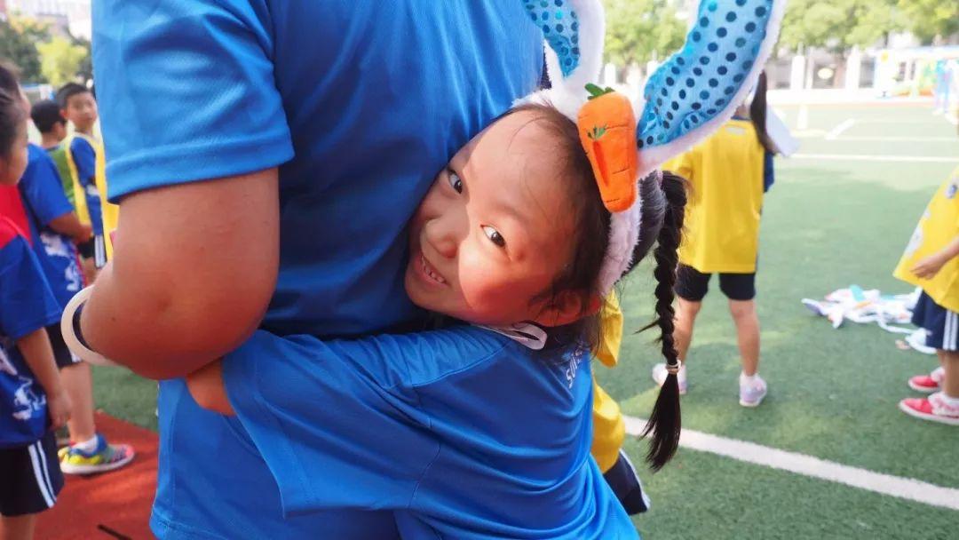 LS融合小学部一年级“乖乖小兔迎中秋”活动图片_32767