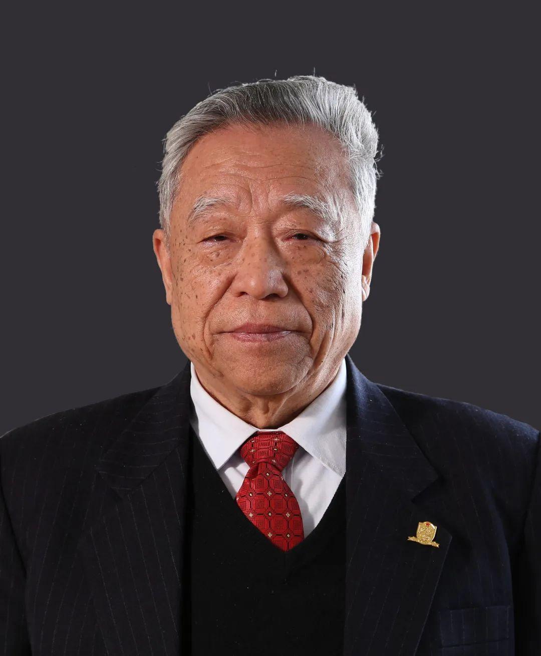 【枫叶25周年校庆·人物篇之一】枫叶教育终身成就金质奖章获得者图片_1