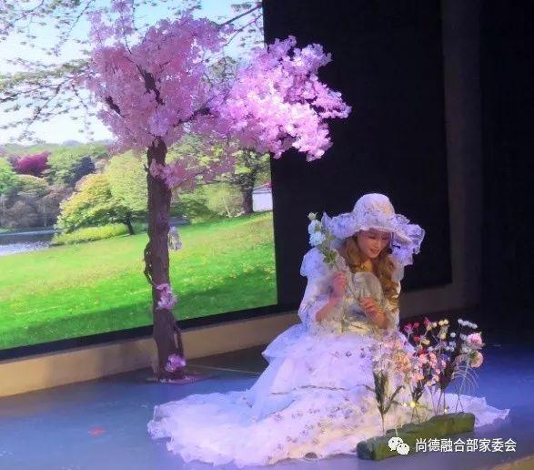 家长首次演绎绘本剧《丑公主》图片_3 家长首次演绎绘本剧《丑公主》图片_3