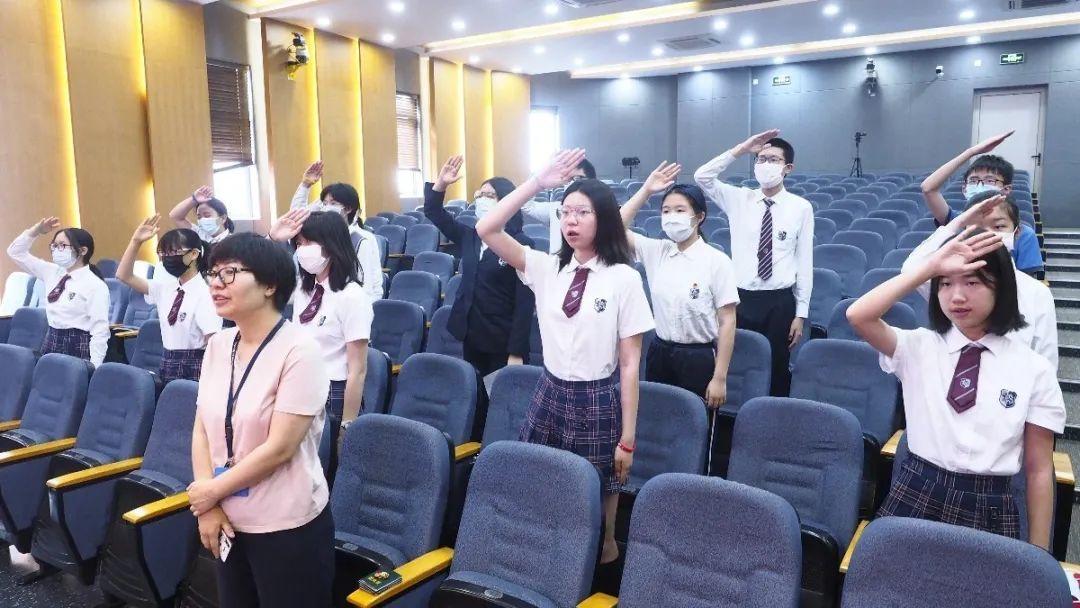 不忘初心，牢记使命 2019—2020学年 “绽放战役青春 建功而立浦东”主题团日活动暨新团员入团仪式图片_1023