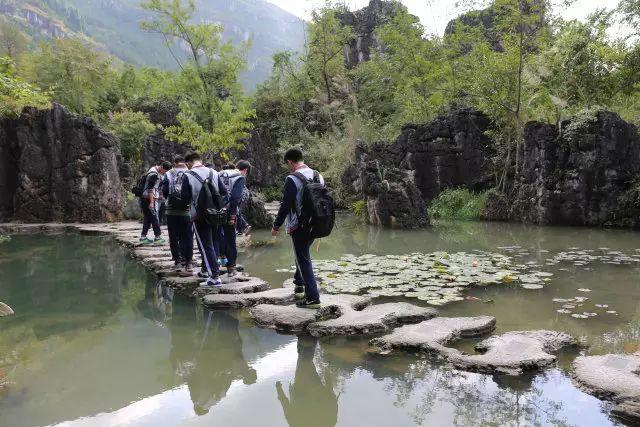 不忘初心，重走长征路——国际部美加秋季游学贵州行图片_4294967295