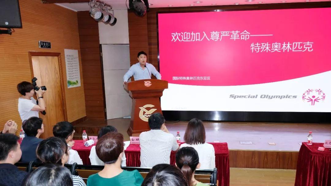 携手特奥,普特共融 | 记徐汇区特奥网球融合学校签约仪式暨特奥融合伙伴招募活动在西南位育中学举行图片_127 携手特奥,普特共融 | 记徐汇区特奥网球融合学校签约仪式暨特奥融合伙伴招募活动在西南位育中学举行图片_127