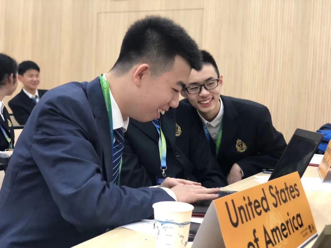 【2020届DP学子风采录】翻动过去的书页,向着“地平线”图片_8191 【2020届DP学子风采录】翻动过去的书页,向着“地平线”图片_8191