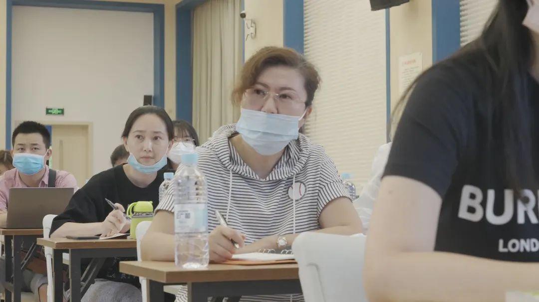 快乐读书吧——语文大组培训之“做有想象力的阅读课程”图片_32767 快乐读书吧——语文大组培训之“做有想象力的阅读课程”图片_32767