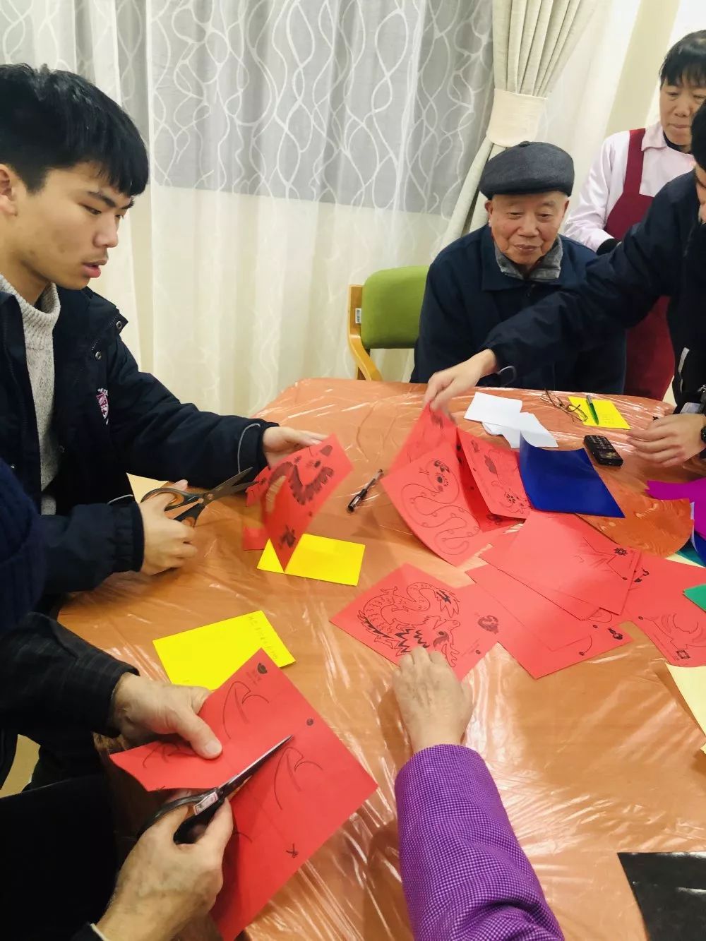 社区服务丨 “迎新年，送温暖”走进养老院活动图片_8388607