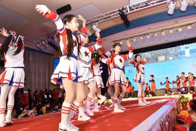 世外小学2019年"倾听音乐的心声”主题迎新活动图片_13803492693581127574869511724554050904902217944340773110325048447598591 世外小学2019年"倾听音乐的心声”主题迎新活动图片_13803492693581127574869511724554050904902217944340773110325048447598591