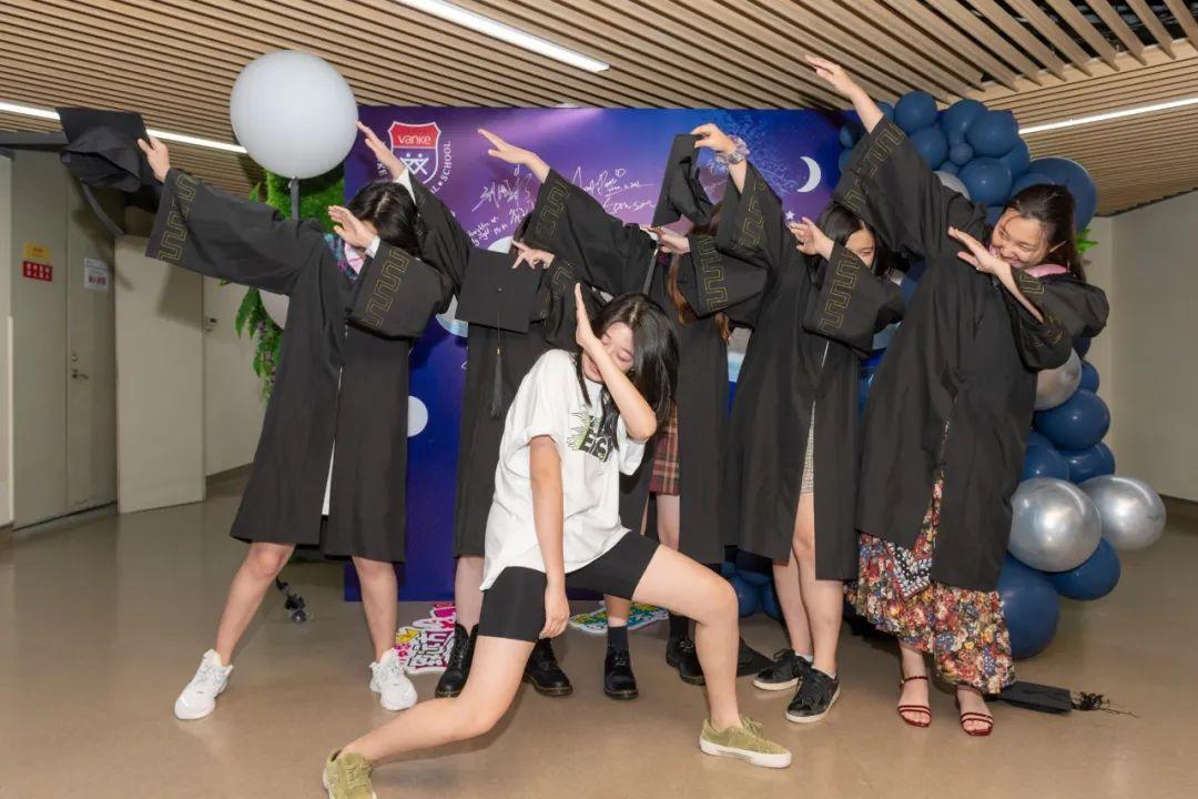 转载:毕业季|同学少年 未来向前图片_32767 转载:毕业季|同学少年 未来向前图片_32767
