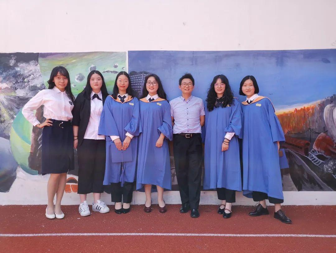 【2020届DP学子风采录】恬静于外    丰盈于内图片_2097151