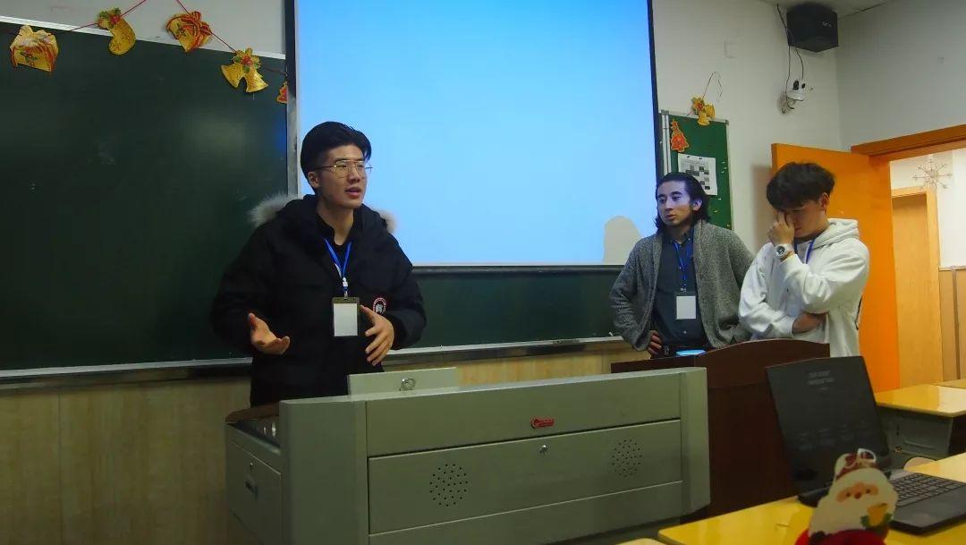 热烈庆祝MicroBiz!未来商业领袖峰会上外立泰校内赛圆满成功图片_131071 热烈庆祝MicroBiz!未来商业领袖峰会上外立泰校内赛圆满成功图片_131071