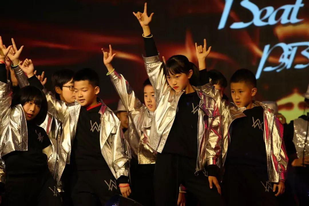 世外小学2019年"倾听音乐的心声”主题迎新活动图片_27606985387162255149739023449108101809804435888681546220650096895197183 世外小学2019年"倾听音乐的心声”主题迎新活动图片_27606985387162255149739023449108101809804435888681546220650096895197183