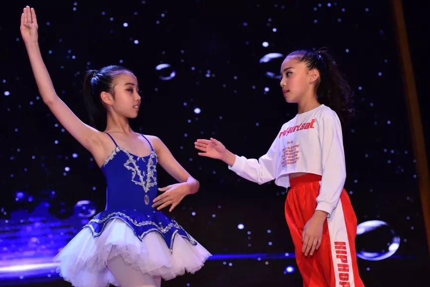 秀才艺,展童真,庆六一 Talent Show Brightens Our Childhood图片_8589934591 秀才艺,展童真,庆六一 Talent Show Brightens Our Childhood图片_8589934591