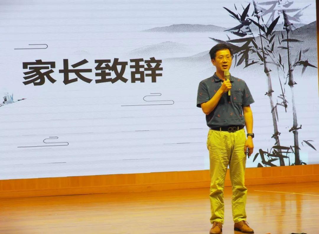 祝福初三毕业生，你们将继续追梦在星辰大海之间图片_16777215