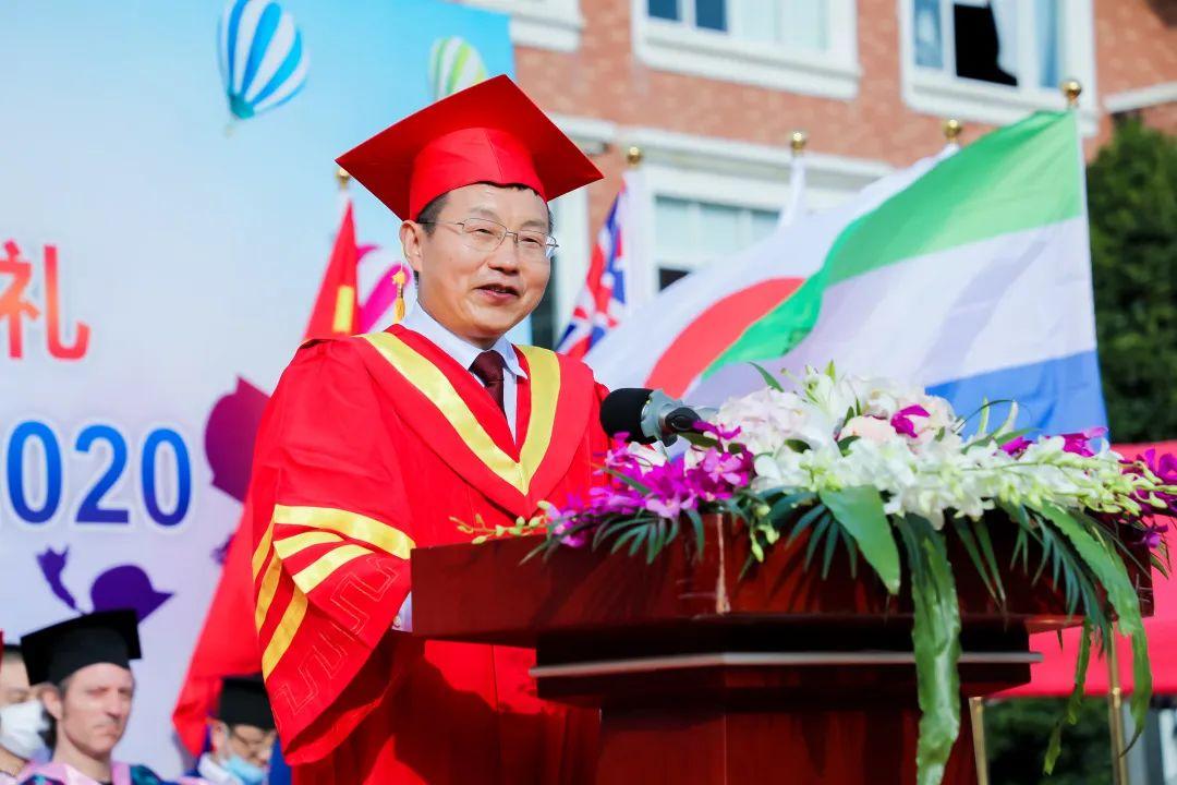 毕业不留遗憾,仪式与感动同在线的2020届毕业典礼图片_127 毕业不留遗憾,仪式与感动同在线的2020届毕业典礼图片_127