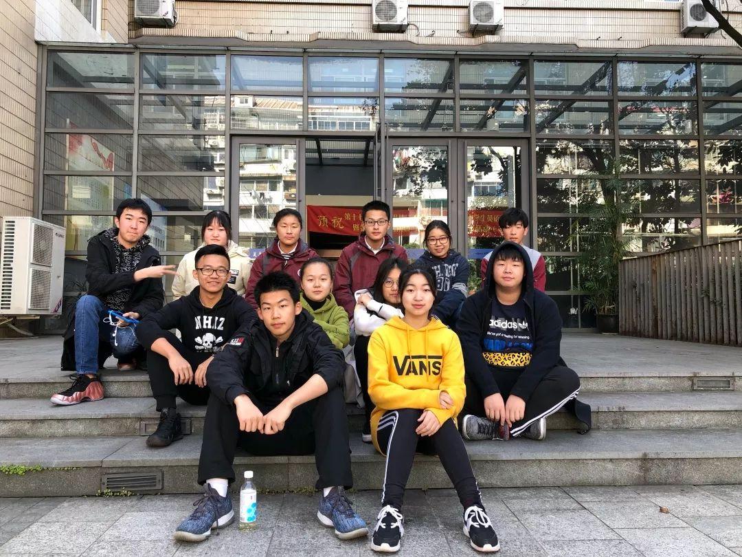 谁羽争锋——记光华剑桥第一届As年级羽毛球赛图片_134217727 谁羽争锋——记光华剑桥第一届As年级羽毛球赛图片_134217727
