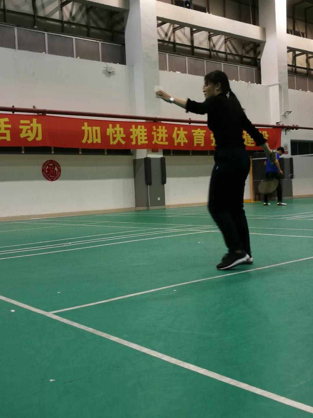 谁羽争锋——记光华剑桥第一届As年级羽毛球赛图片_16383 谁羽争锋——记光华剑桥第一届As年级羽毛球赛图片_16383