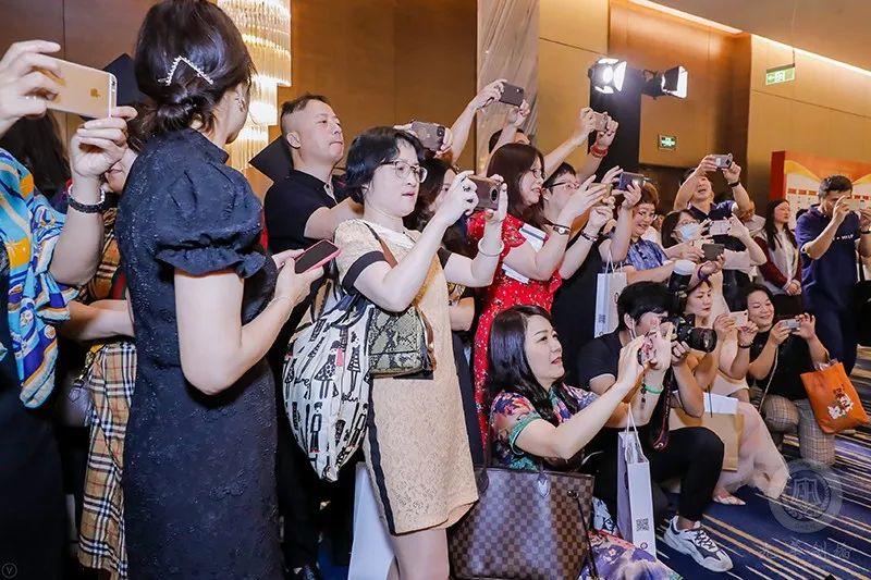 光华剑桥2020届学生家长代表毕业典礼致辞图片_8191