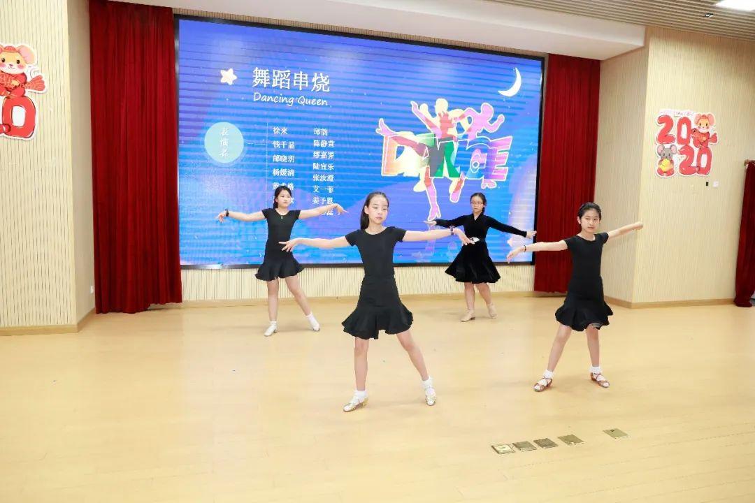 爱在星辰，甜蜜闪耀——上海市实验学校国际部（浦东）2015级学生毕业典礼图片_4398046511103