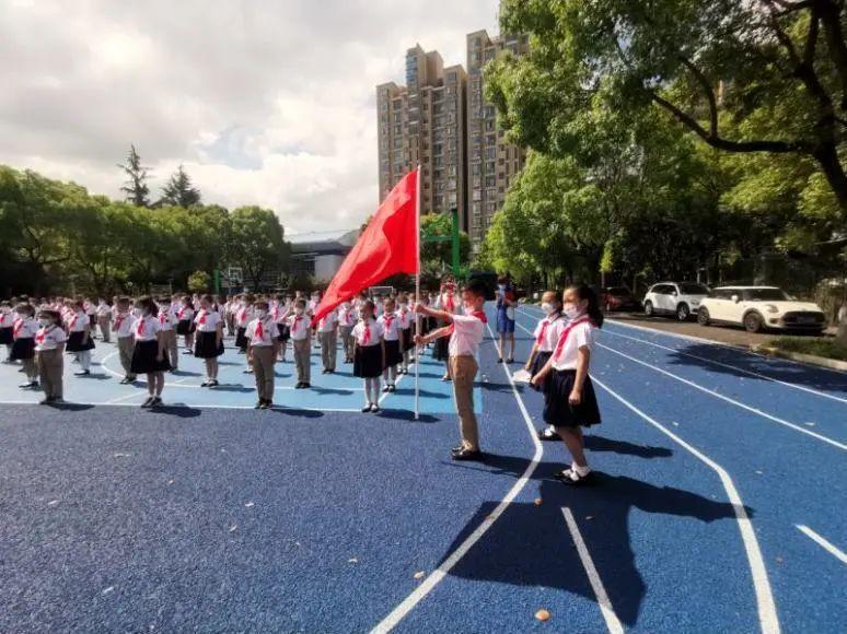 时刻准备着——世外小学二年级入队仪式图片_1073741823 时刻准备着——世外小学二年级入队仪式图片_1073741823