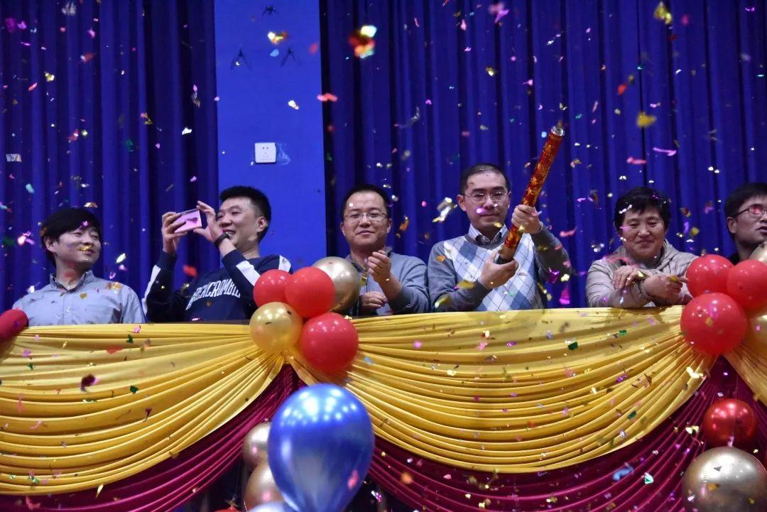 我十岁了!三年级感恩系列迎新晚会图片_63 我十岁了!三年级感恩系列迎新晚会图片_63