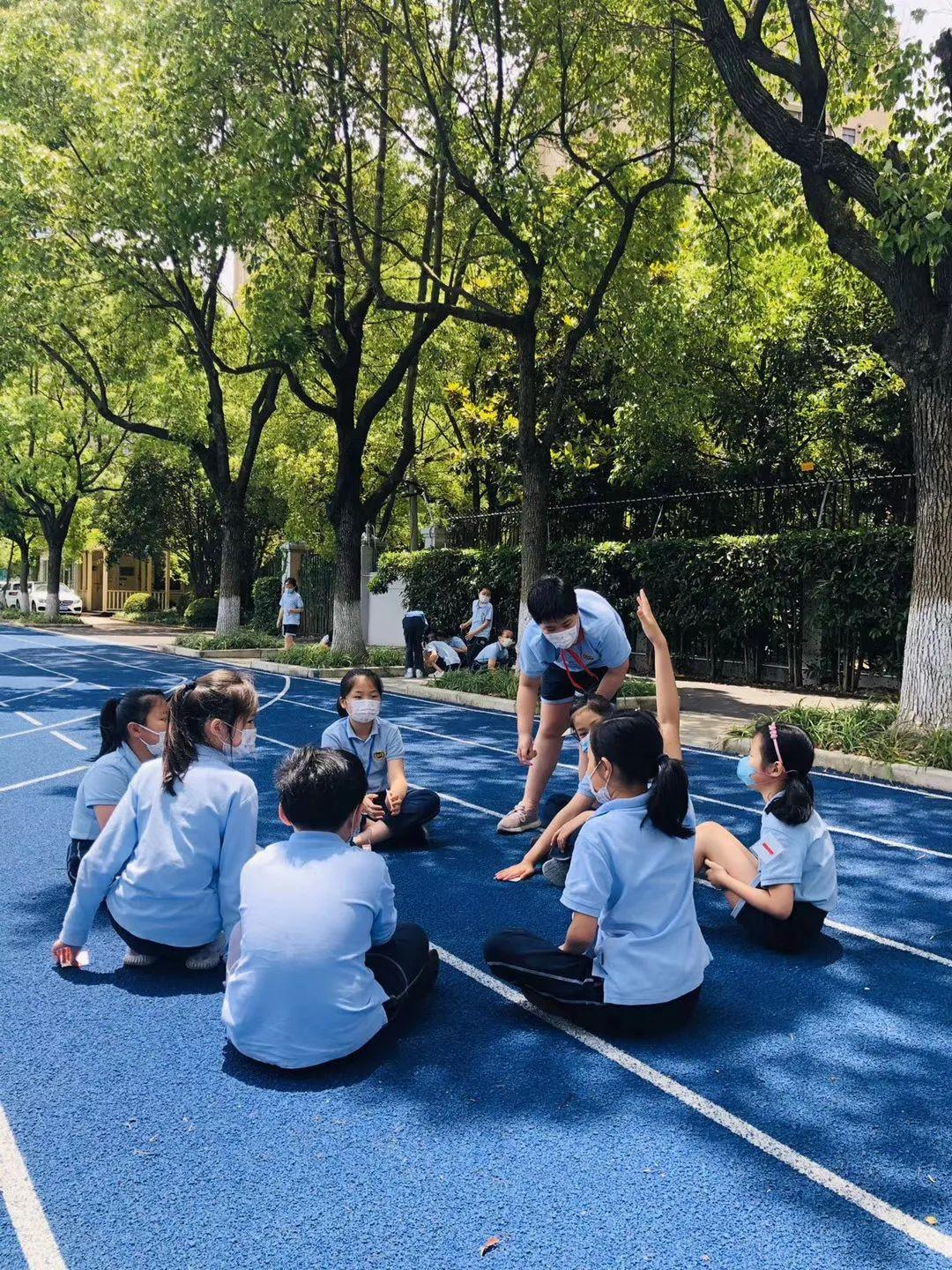 悦目临窗校长日记|操场上的午休时光图片_1048575