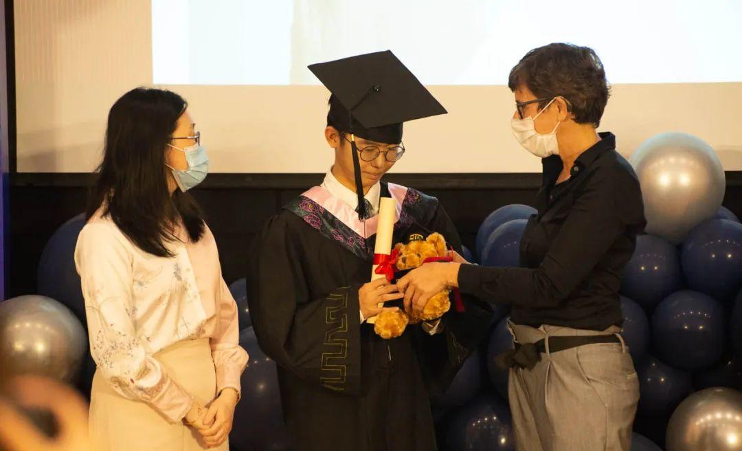 转载:毕业季|同学少年 未来向前图片_8388607 转载:毕业季|同学少年 未来向前图片_8388607