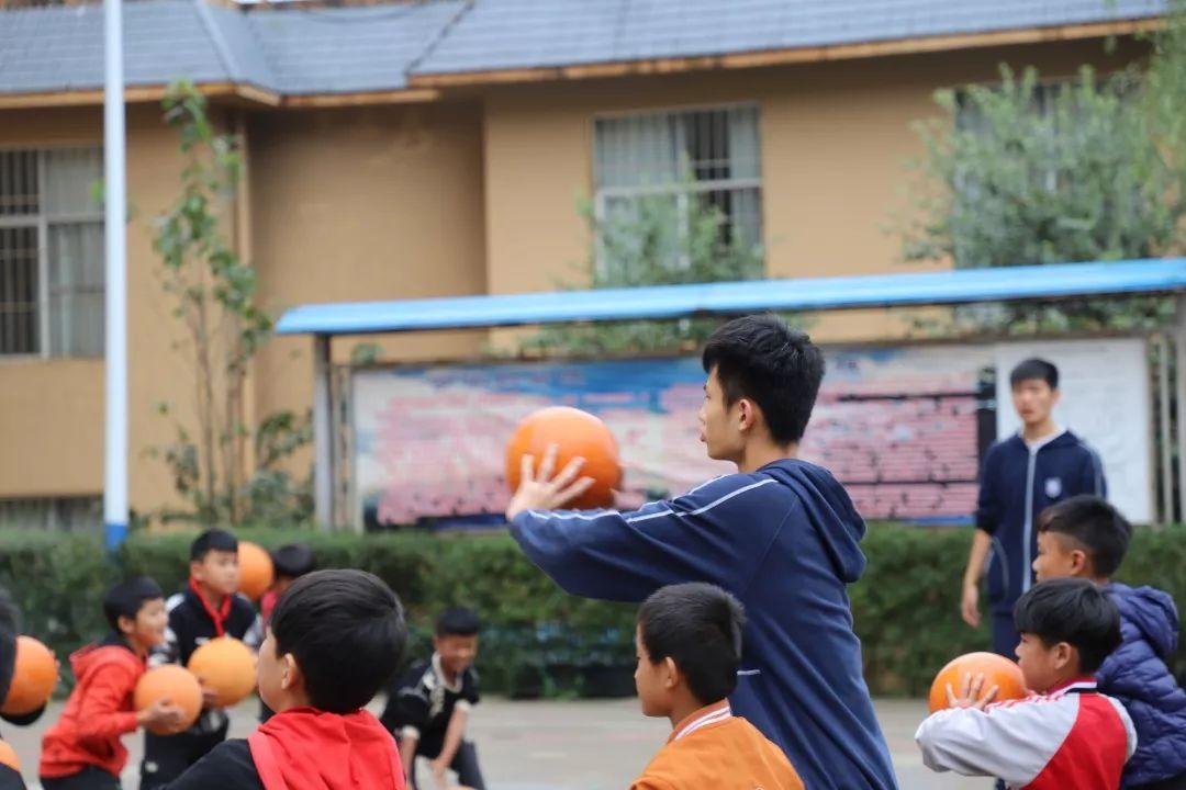 为爱守护,益行青春 | 记西南位育中学国际部2019学年元阳公益行助学活动 4图片_16383 为爱守护,益行青春 | 记西南位育中学国际部2019学年元阳公益行助学活动 4图片_16383