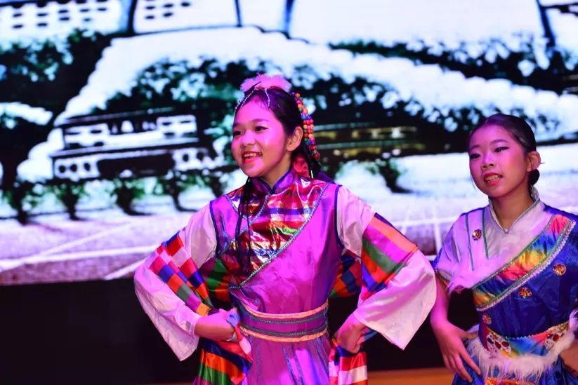 秀才艺,展童真,庆六一 Talent Show Brightens Our Childhood图片_2097151 秀才艺,展童真,庆六一 Talent Show Brightens Our Childhood图片_2097151