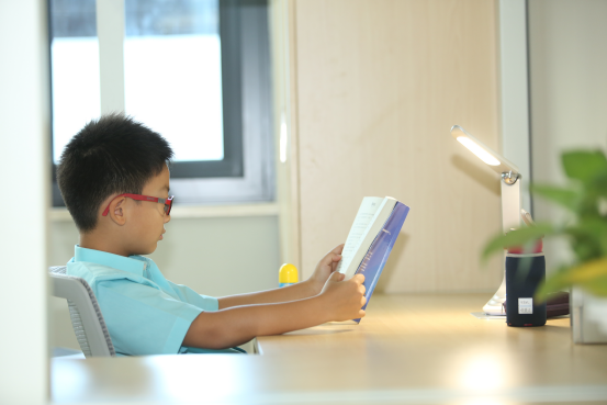 集团专栏-阅读是最好的陪伴|Reading is the Method to Accompany with Children图片_3