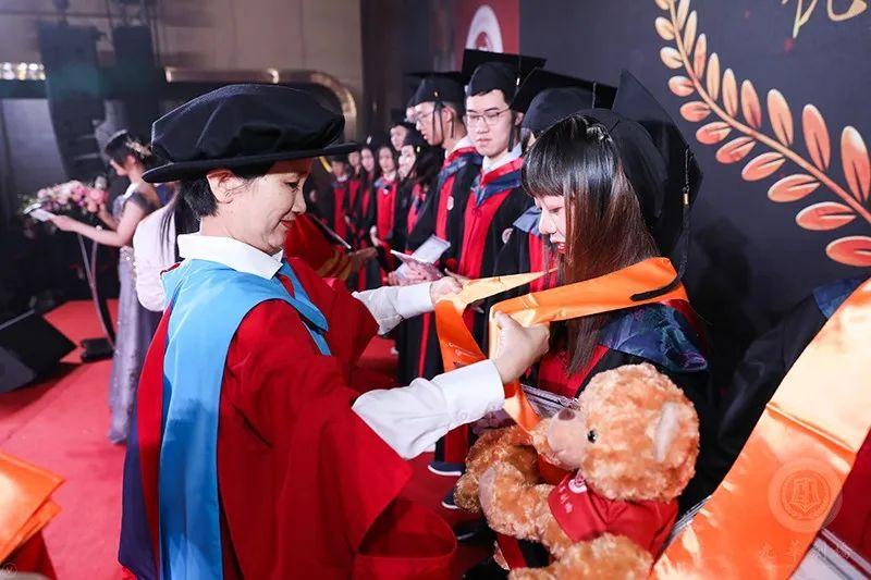心怀感恩，筑梦远航 |2020届光华剑桥毕业典礼图片_590295810358705651711
