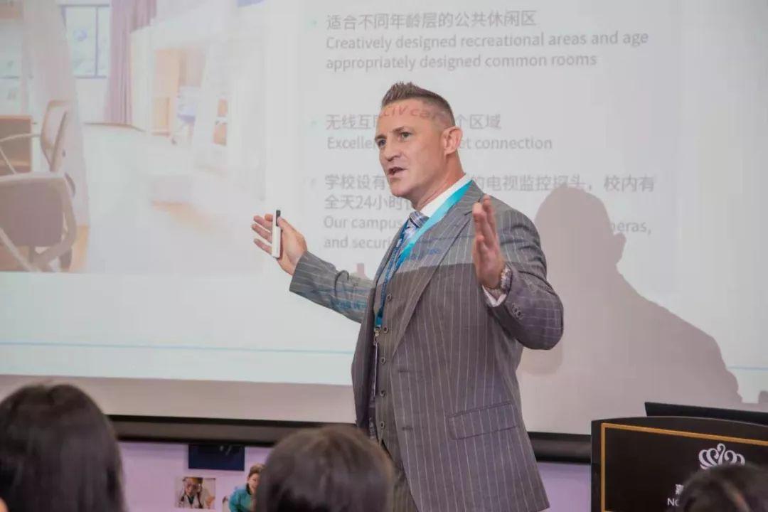 报名参加10月家长说明会 Welcome to join our Parent Information Session图片_4095