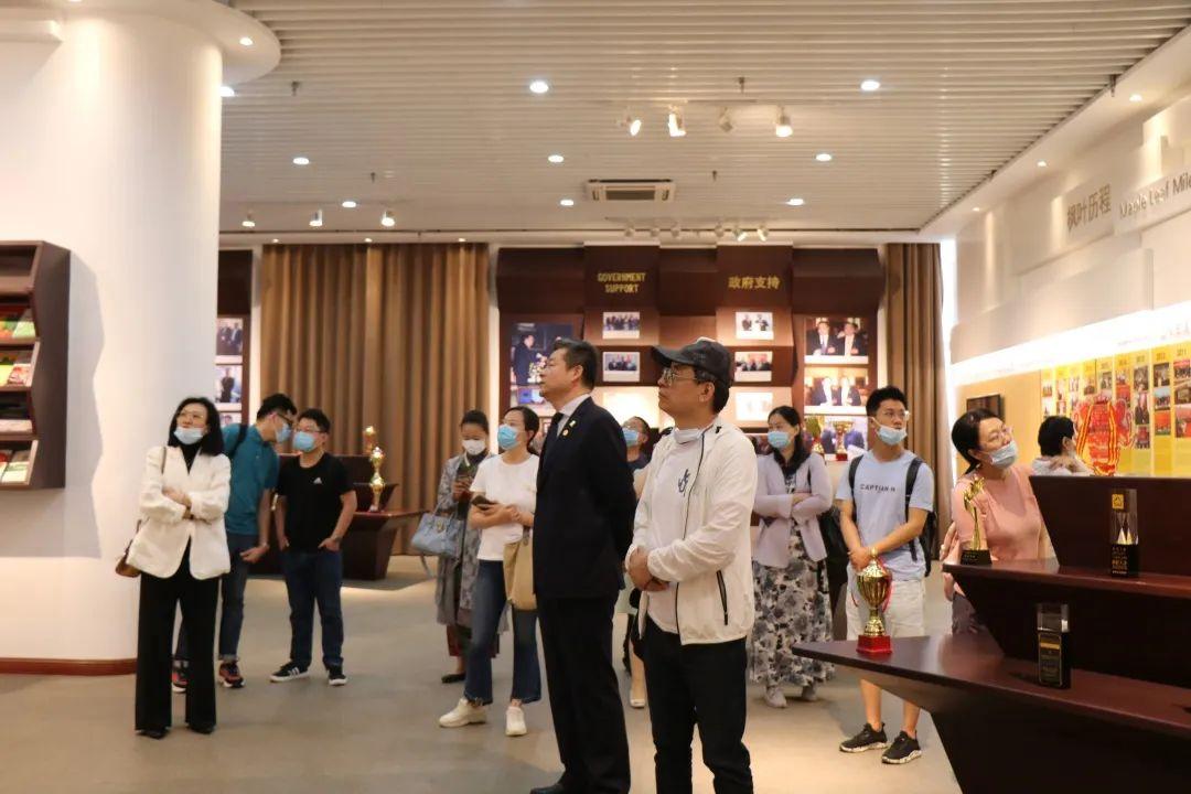 枫叶国际学校第22届高中毕业信息新闻发布会隆重举行图片_1 枫叶国际学校第22届高中毕业信息新闻发布会隆重举行图片_1