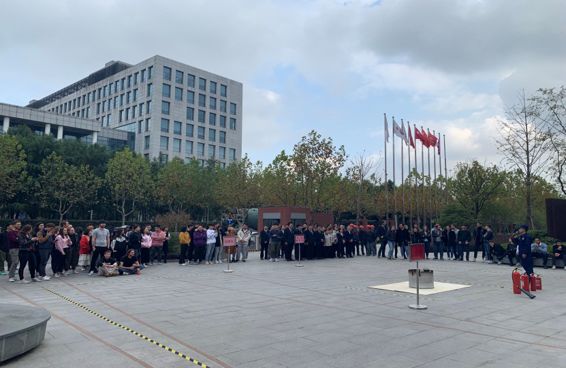 园区生活丨学院2019年“119”消防演习顺利举行图片_1048575