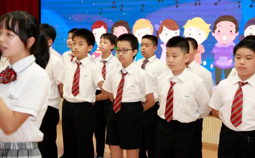 爱在星辰，甜蜜闪耀——上海市实验学校国际部（浦东）2015级学生毕业典礼图片_37778931862957161709567