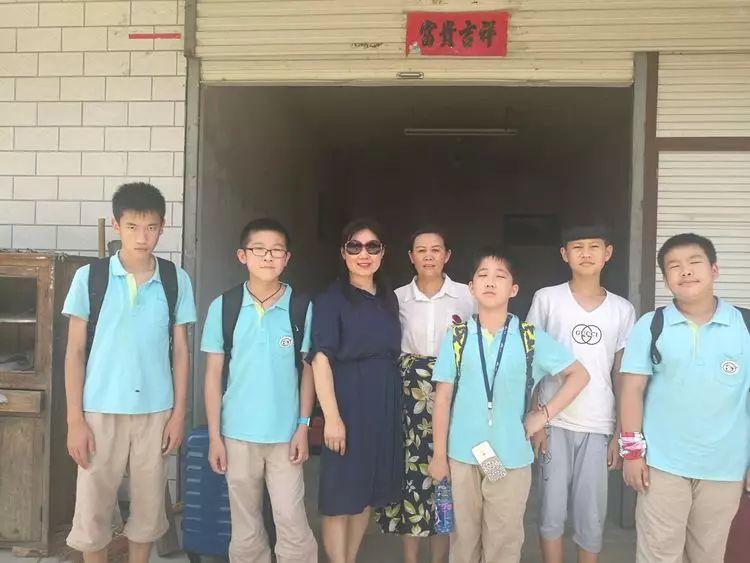 别样实践别样情 ——记初中部六年级大别山社会实践图片_524287