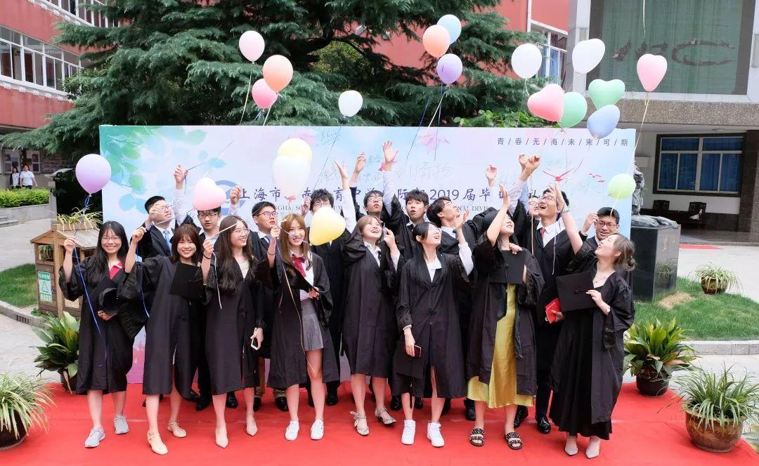 青春无悔凌云志,岁月留痕西位情 | 记西南位育中学国际部2019届毕业典礼暨成人仪式图片_137438953471 青春无悔凌云志,岁月留痕西位情 | 记西南位育中学国际部2019届毕业典礼暨成人仪式图片_137438953471