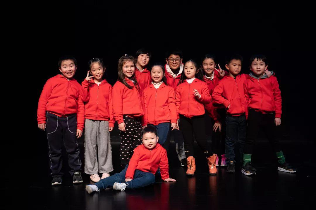 上海市实验学校国际部同学首次出演意大利安东尼亚诺小合唱团新年演唱会获得圆满成功图片_255 上海市实验学校国际部同学首次出演意大利安东尼亚诺小合唱团新年演唱会获得圆满成功图片_255